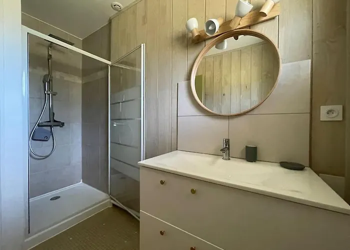 La Maison Du Courant 3* Feriehus